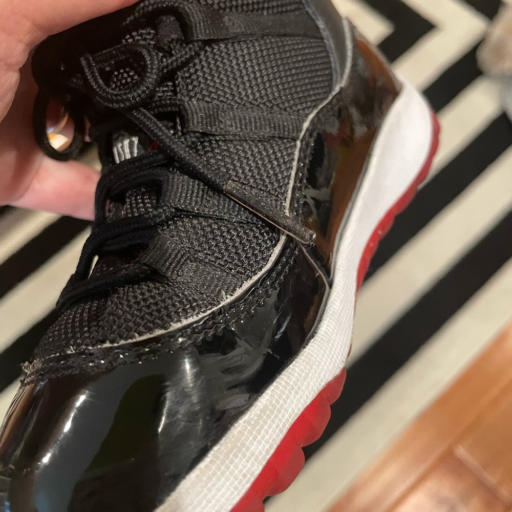 Toddler Nike Air Jordan 11 Retro "Bred" – Size 10C - Picture 11 of 12